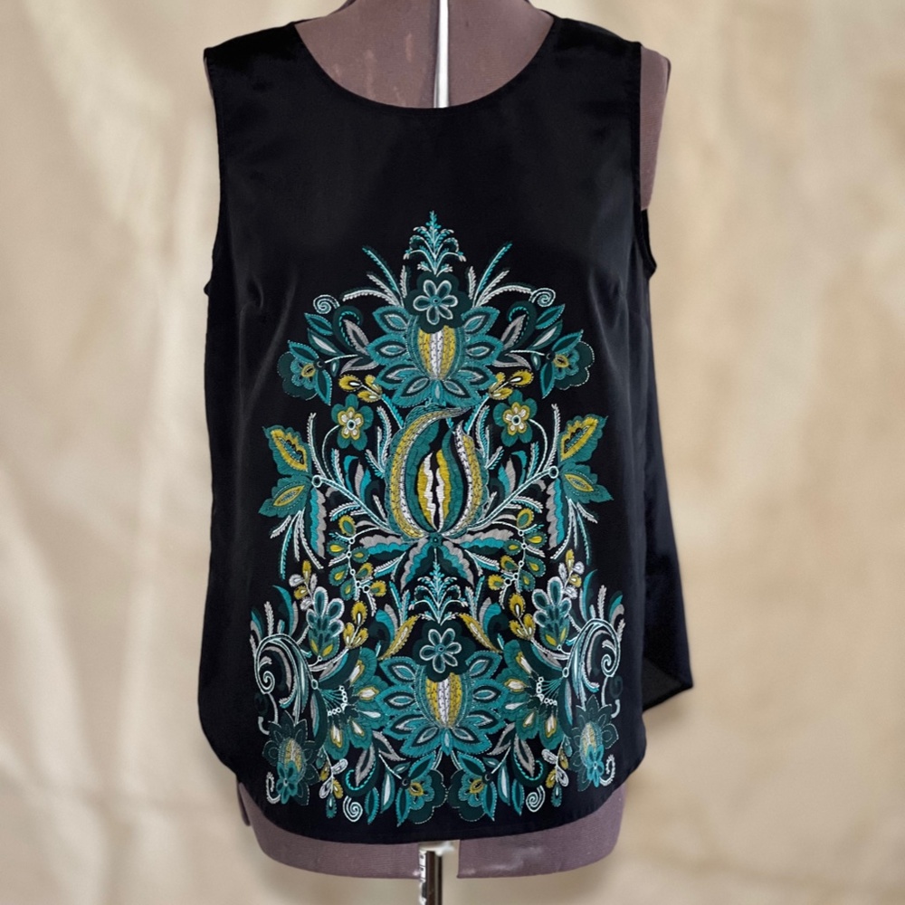 Merona Black Sleeveless Blouse with Teal Floral Screenprint Design.